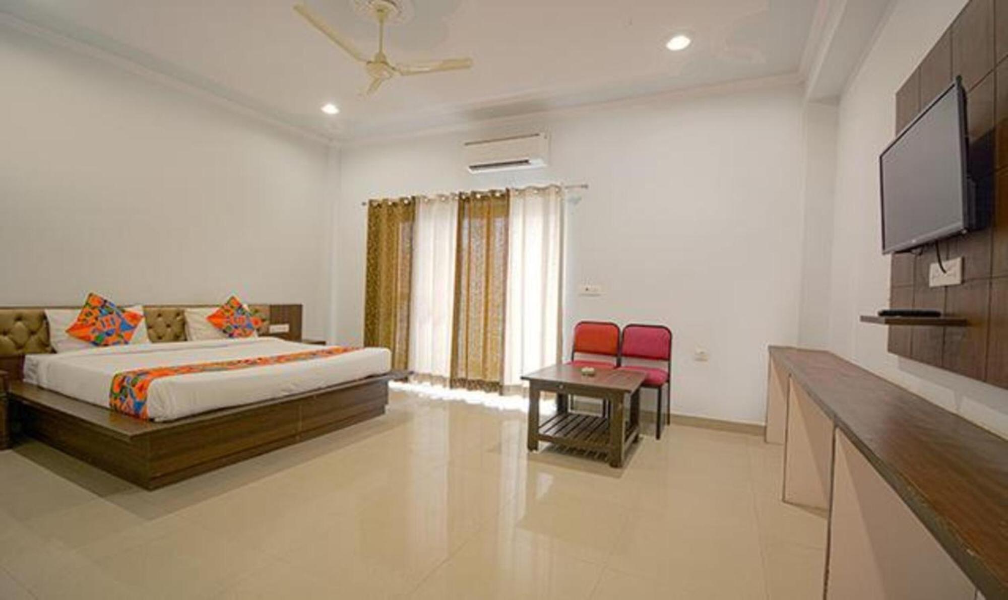 רישיקש Fabhotel Yamunotri Retreat, Tapovan מראה חיצוני תמונה