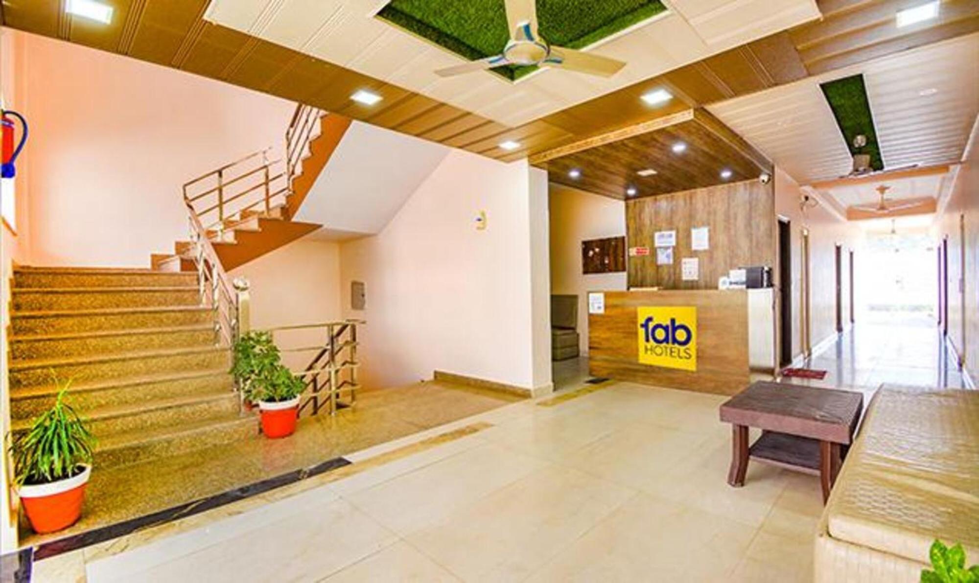 רישיקש Fabhotel Yamunotri Retreat, Tapovan מראה חיצוני תמונה